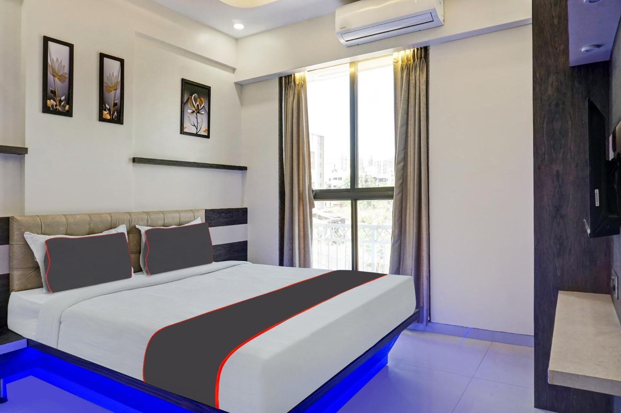 Super Townhouse Poona Royal Hotel Pimpri-Chinchwad Buitenkant foto