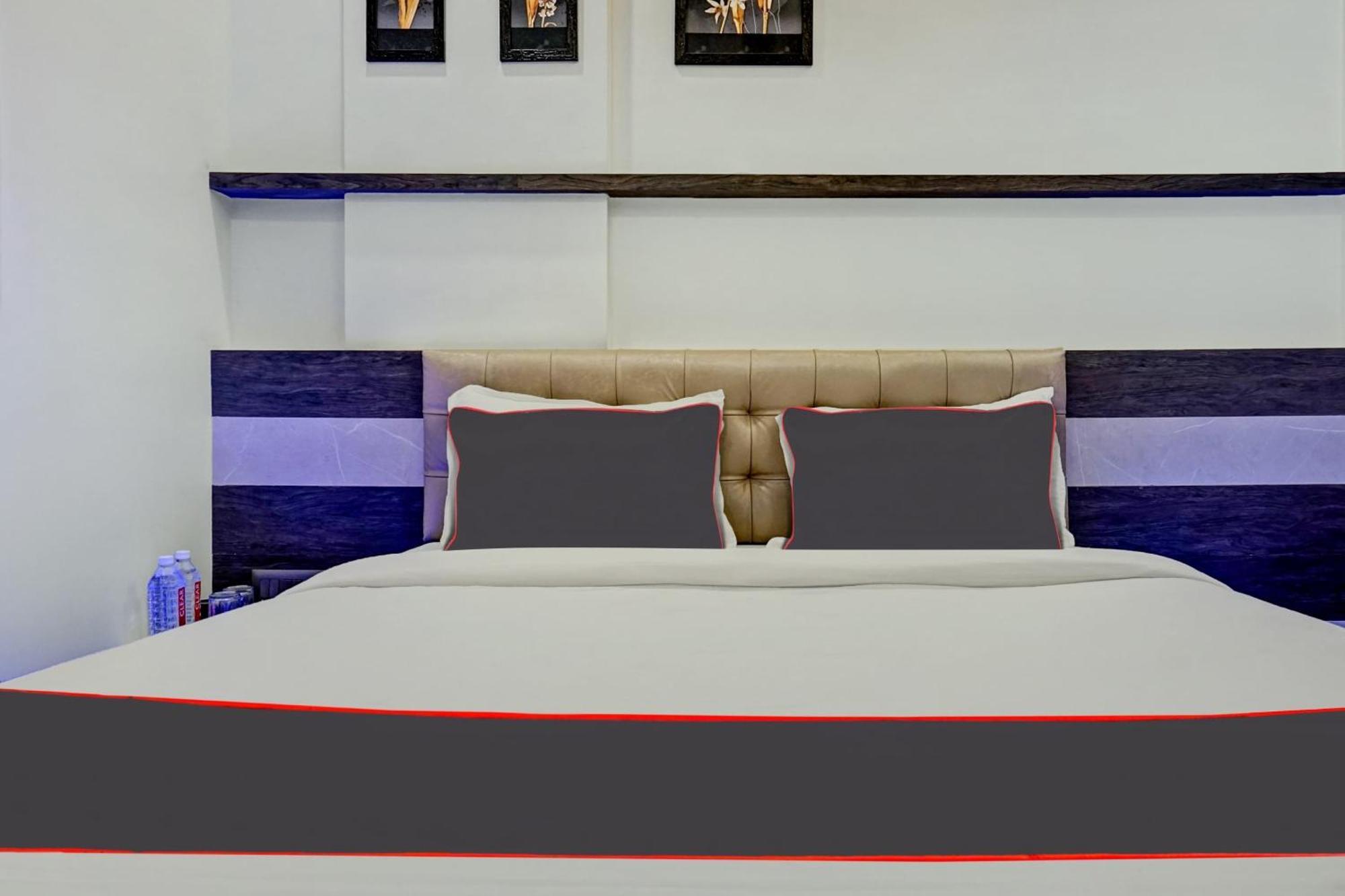 Super Townhouse Poona Royal Hotel Pimpri-Chinchwad Buitenkant foto